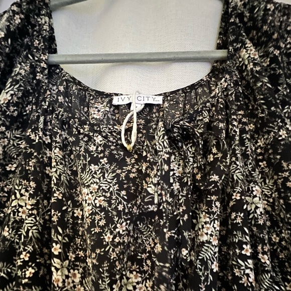 Ivy City Co Floral Black Maxi dress - Picture 2 of 4